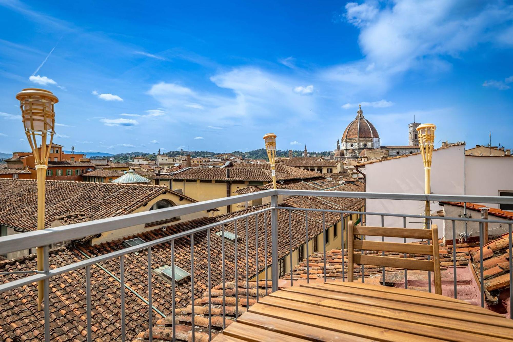 フィレンツェYd Stunning Terrace On The Accademiaアパートメント エクステリア 写真